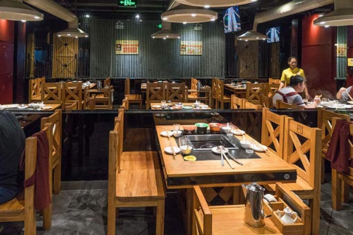 火鍋桌椅裝修效果圖