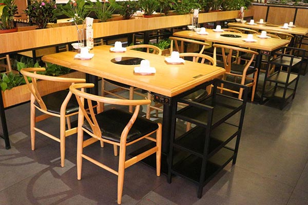 實(shí)木火鍋?zhàn)缊D片